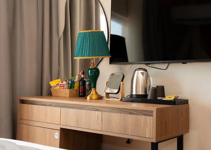 Lasko Ξενοδοχείο Golem (Tirana)